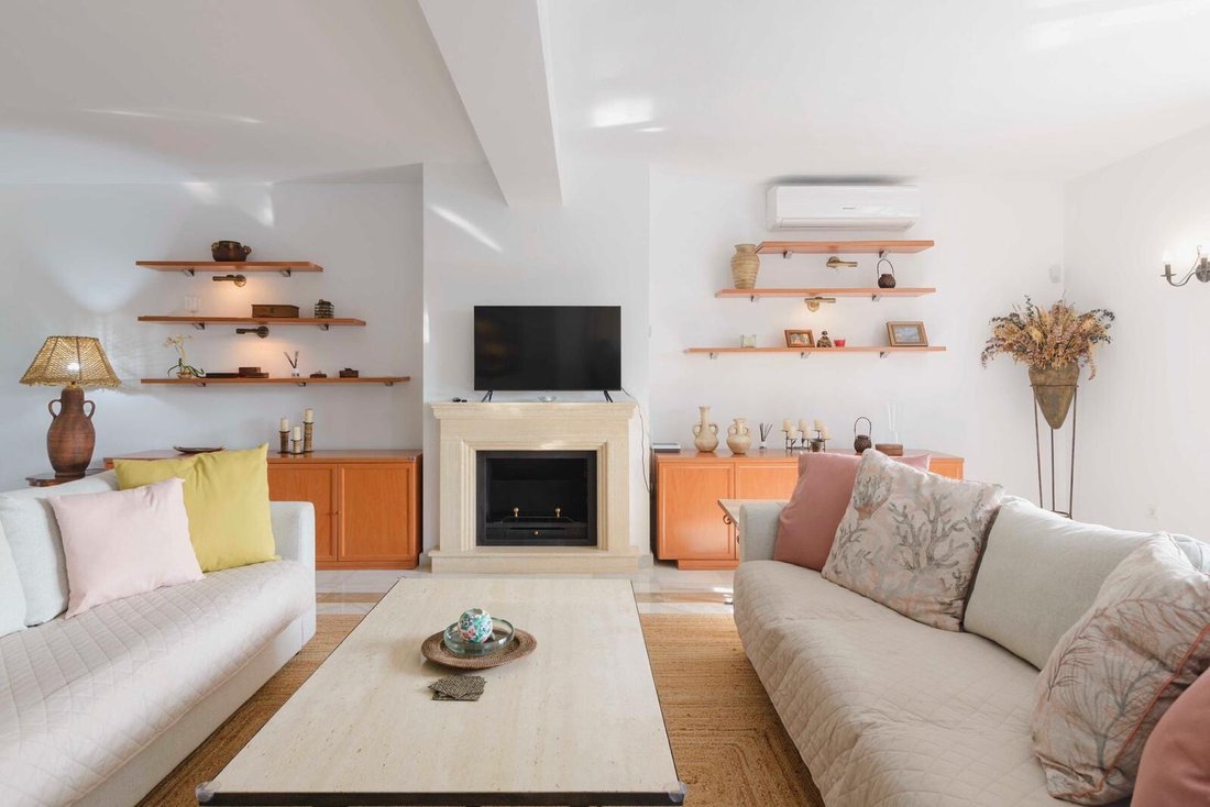 Bungalow in Marbella, Andalusia, Spain 4 - 11784149