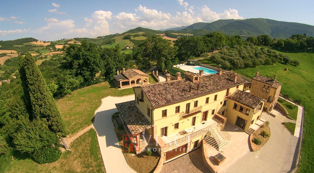 Country House in Caldarola, Marche, Italy 2 - 16964700