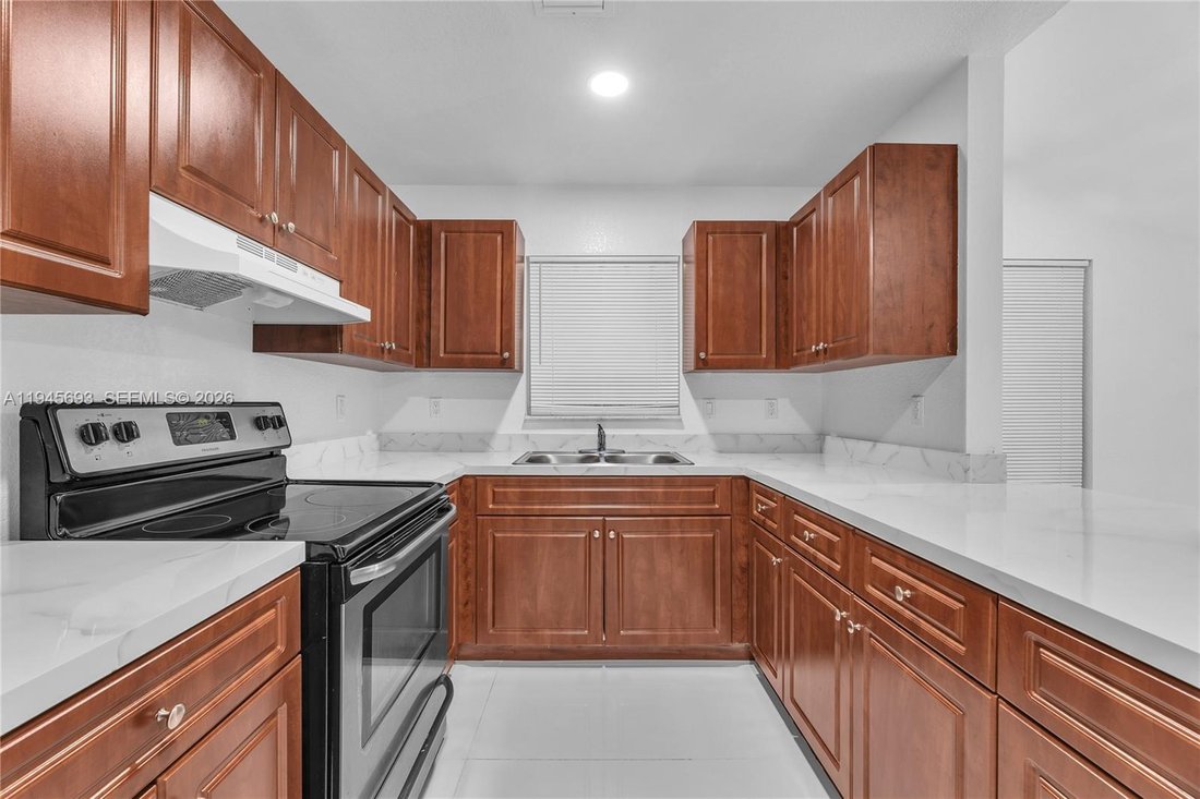 House in Miami, Florida, United States 3 - 16966104