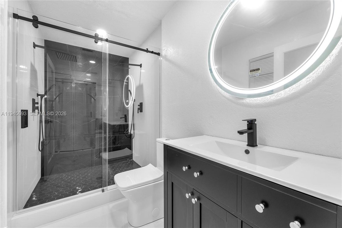 House in Miami, Florida, United States 5 - 16966104