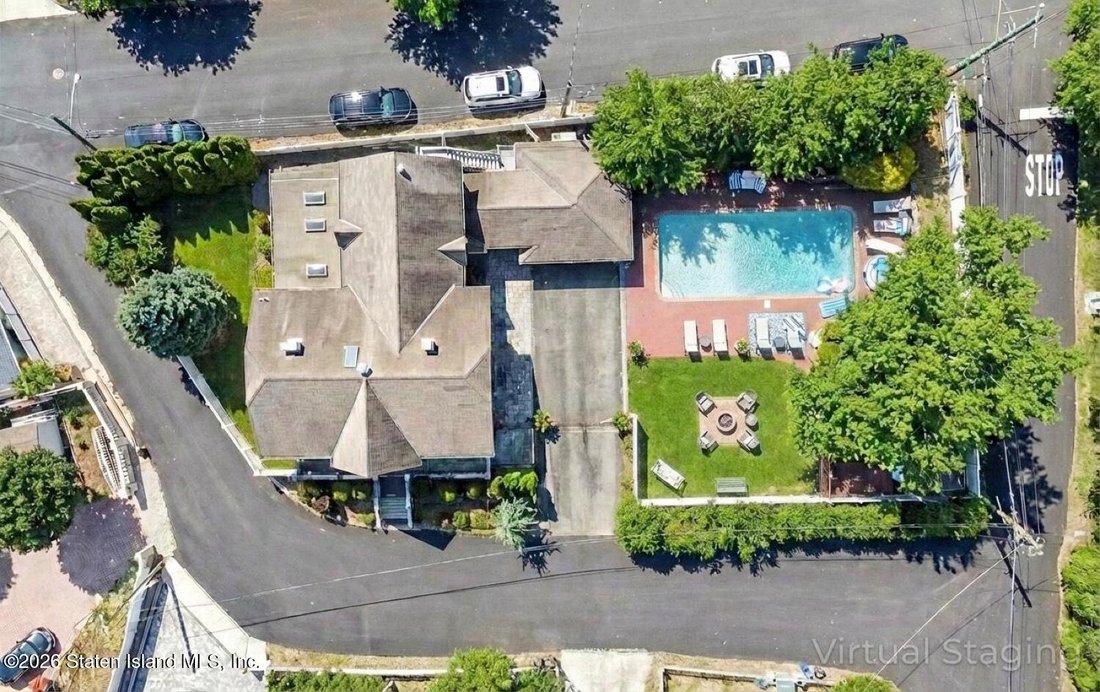 House in New York, New York, United States 4 - 16965313