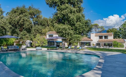 Villa à Village-Saint Julien-Saint Pierre, Biot, France 1