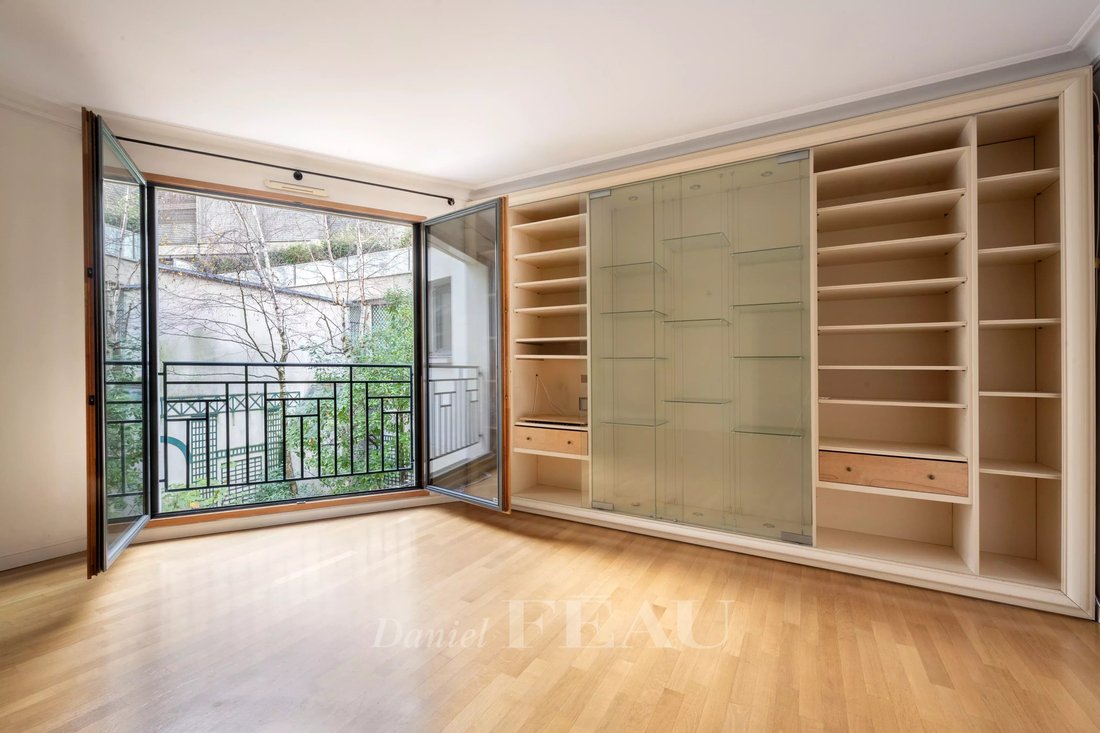 Apartment in Ecole Militaire, Paris 7e Arrondissement, Paris 2 - 16964324