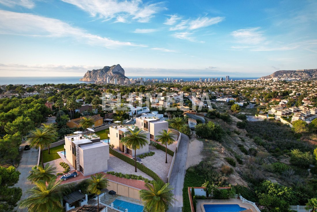 Villa in Calp / Calpe, Valencian Community, Spain 2 - 16967038