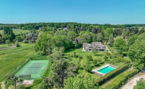 House in Les Mesnuls, Ile-de-France, France 1