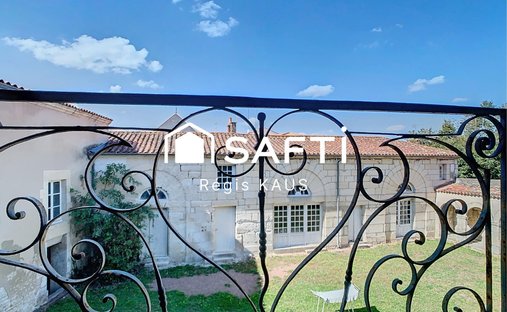 House in Est-Port, Lucon, France 1
