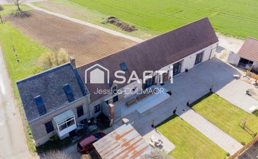 House in Lorcy, Centre-Val de Loire, France 1