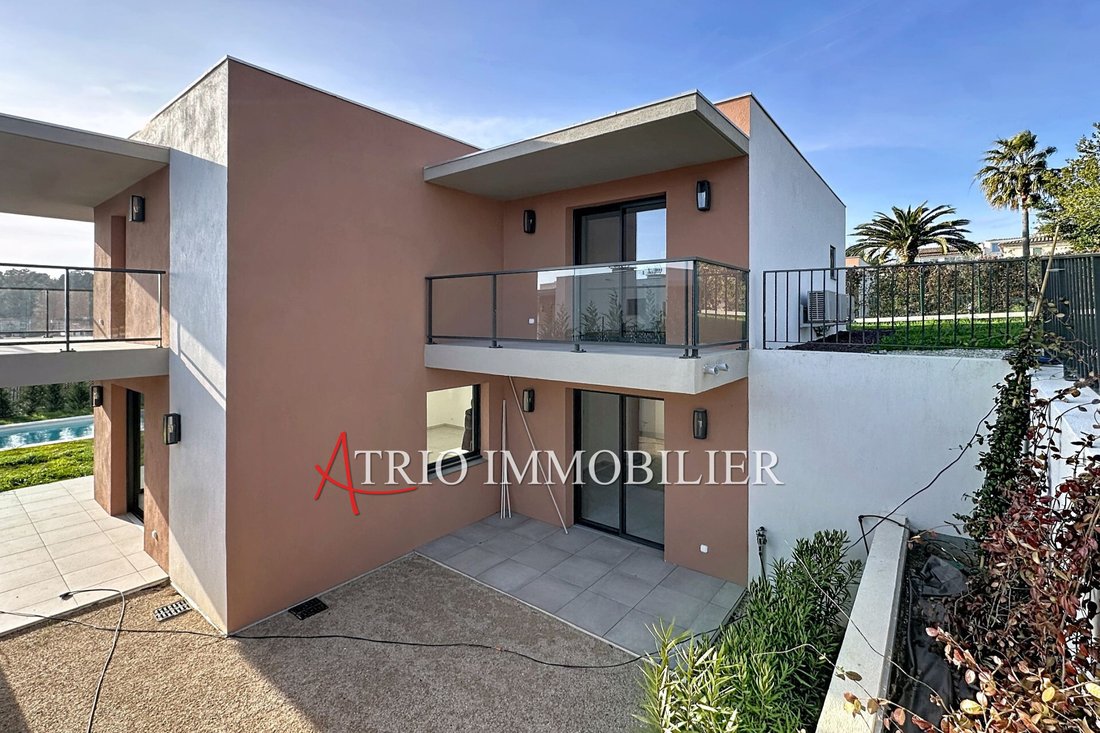 Villa in Val de Cagne-Colline Route de Vence, Cagnes-sur-Mer, France 2 - 16968509