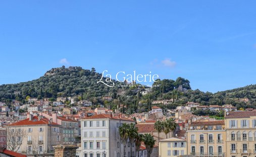 House in Hyeres, Provence-Alpes-Côte d'Azur, France 1