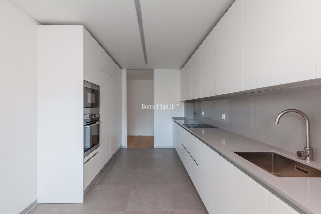 Apartment in Carcavelos e Parede, Lisbon, Portugal 1 - 16574973