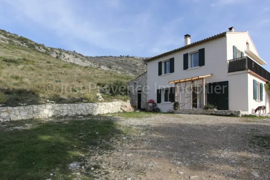 House in Saint-Hippolyte-le-Graveyron, Provence-Alpes-Côte d'Azur, France 4 - 16966273