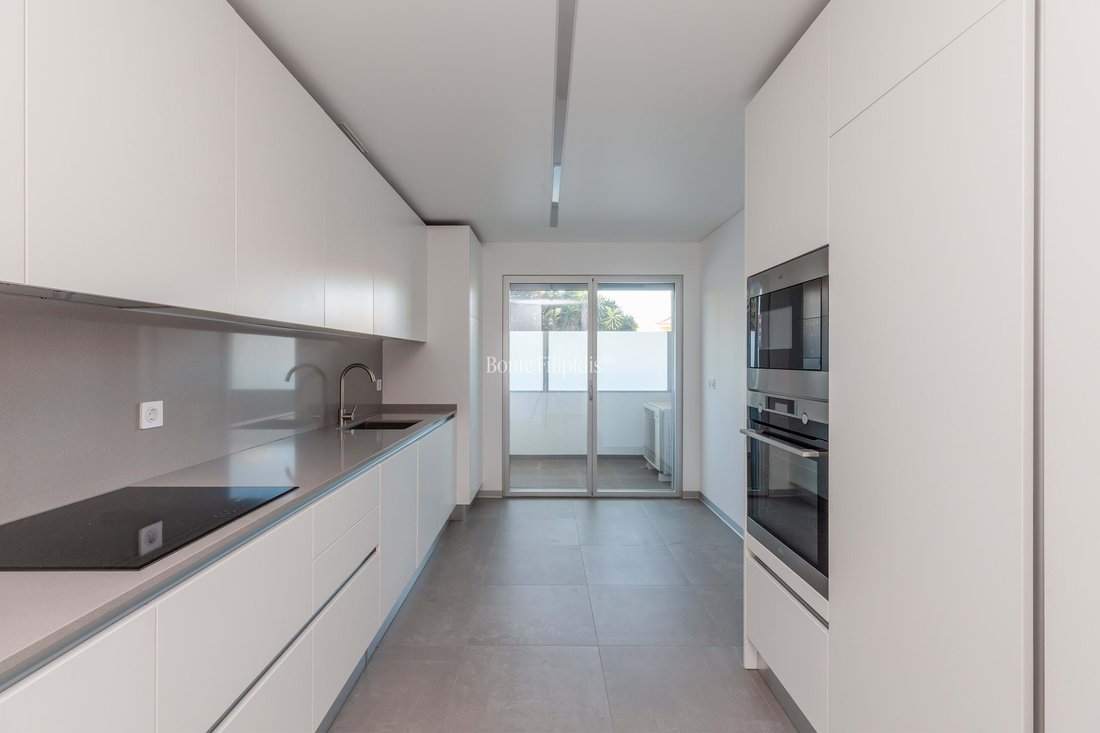 Apartment in Carcavelos e Parede, Lisbon, Portugal 1 - 16574977