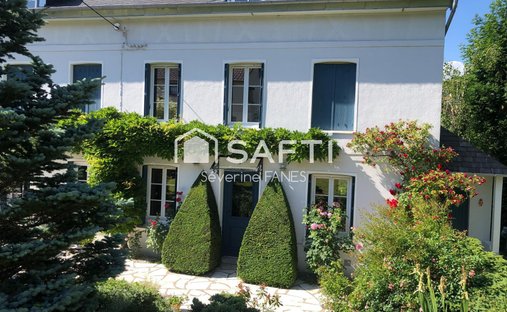 House in Notre-Dame-de-Bondeville, Normandy, France 1