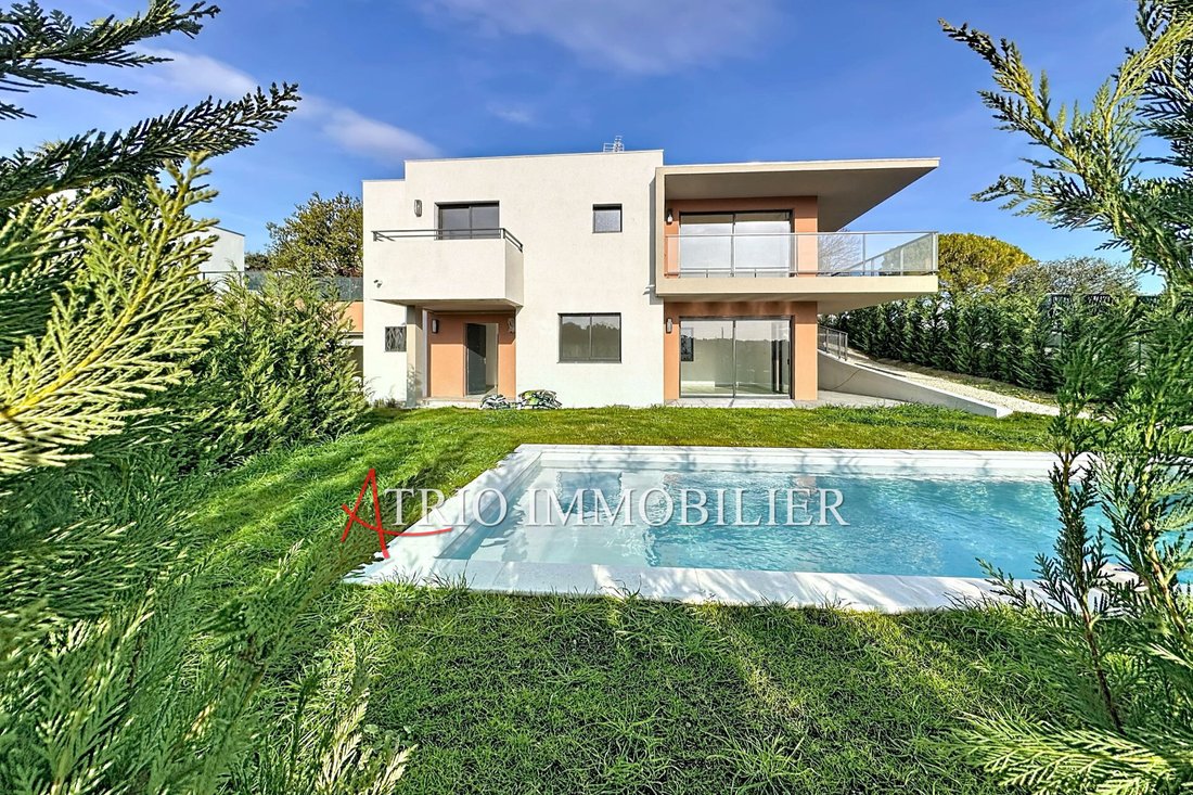 Villa in Val de Cagne-Colline Route de Vence, Cagnes-sur-Mer, France 1 - 16968509