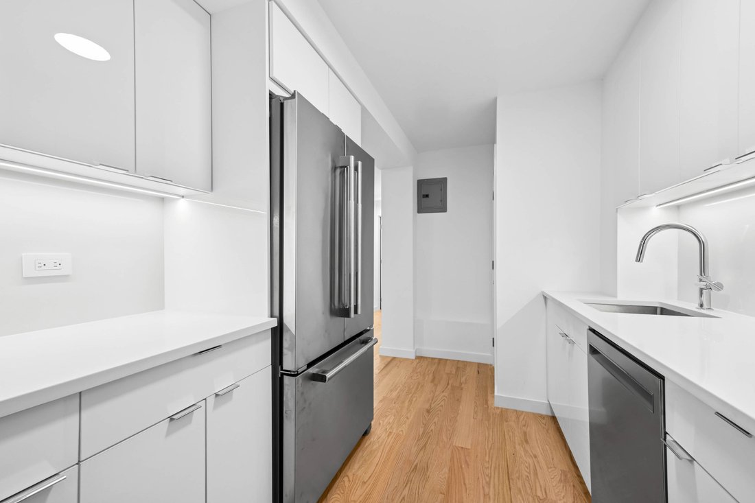 House in New York, New York, United States 4 - 16967272