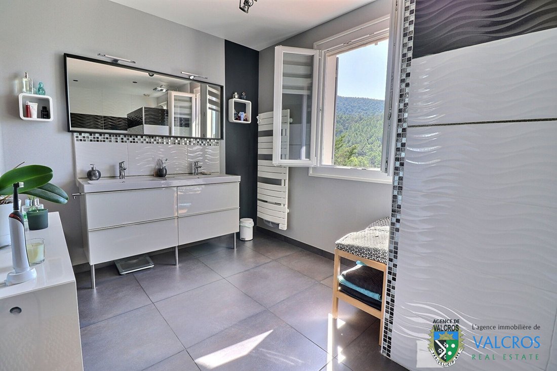 Villa in La Londe-les-Maures, Provence-Alpes-Côte d'Azur, France 5 - 16968342