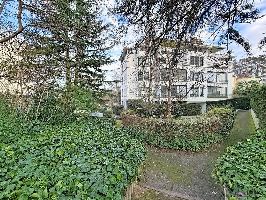 Apartment in Champvert-Point du Jour-Saint Irénée, Lyon 5e Arrondissement, Lyon 1 - 16967484