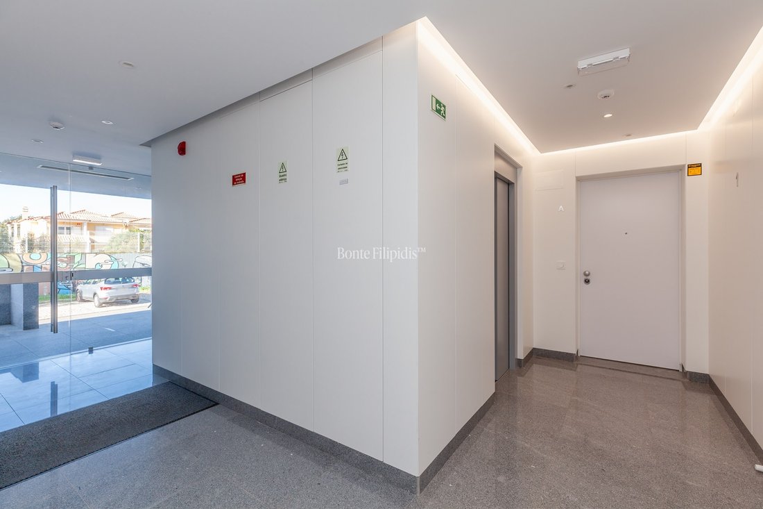 Apartment in Carcavelos e Parede, Lisbon, Portugal 2 - 16574979