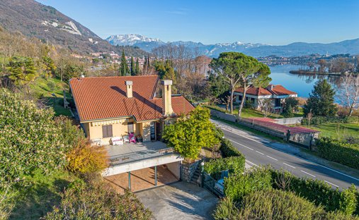 House in Pusiano, Lombardy, Italy 1