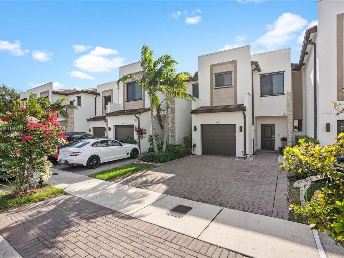 Townhouse in North Miami Beach, Florida, United States 3 - 16966083