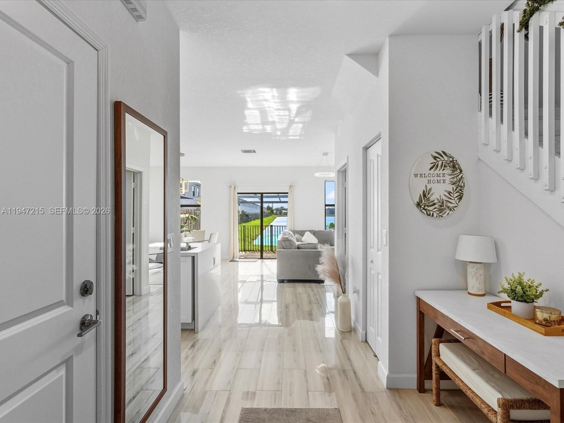 Townhouse in North Miami Beach, Florida, United States 4 - 16966083