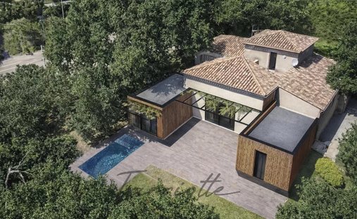 House in Chateauneuf-du-Rhone, Auvergne-Rhône-Alpes, France 1