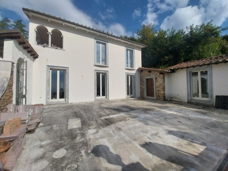 Villa in Center, Massa, Italy 1 - 16965836