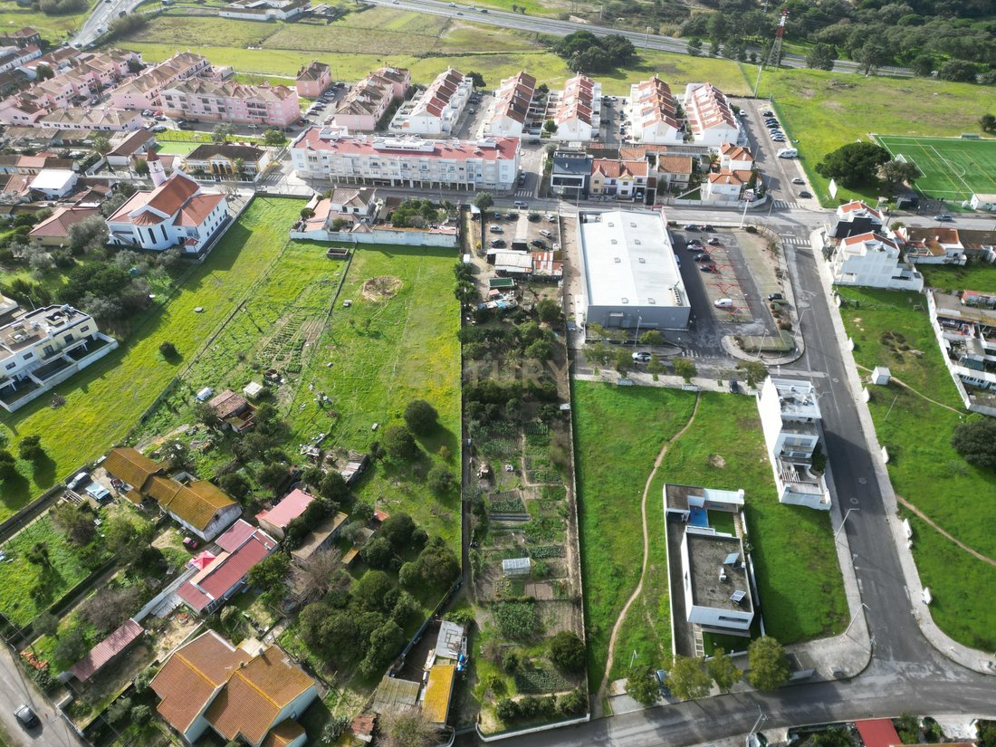 Land in Santo Antonio da Charneca, Setubal, Portugal 1 - 16966307