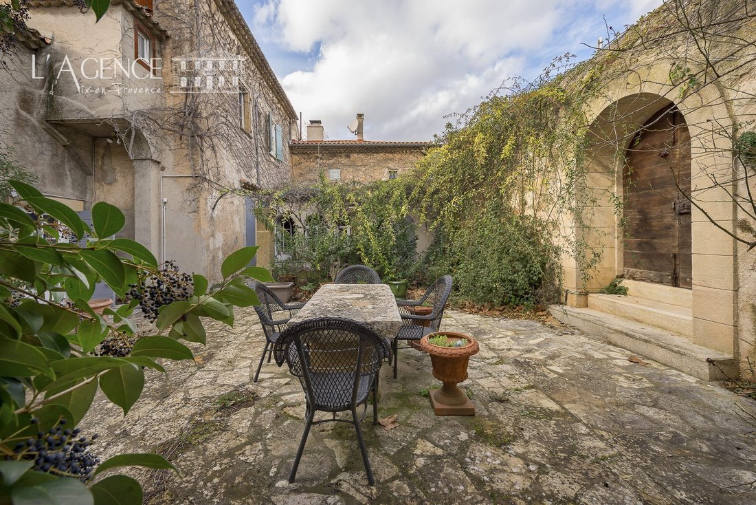 House in Plateau de Puyricard-La Trévaresse, Aix-en-Provence, France 3 - 16967620