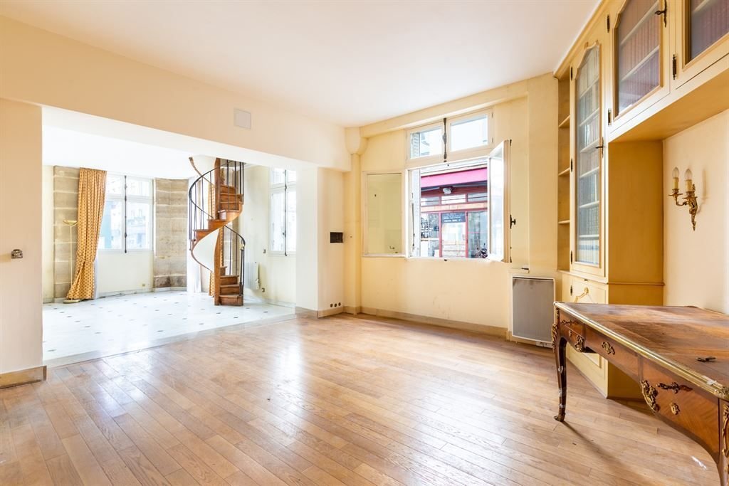 Apartment in Palais Royal, Paris 1er Arrondissement, Paris 4 - 16966388