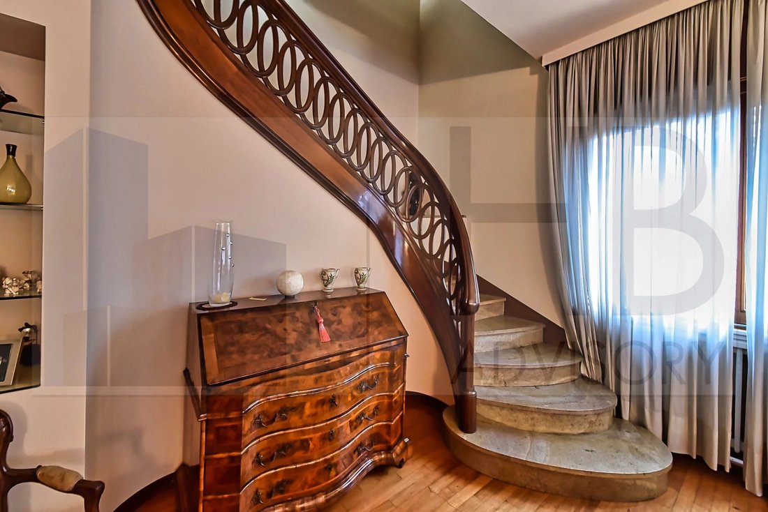 Villa in Center, Rho, Lombardy 3 - 16965494