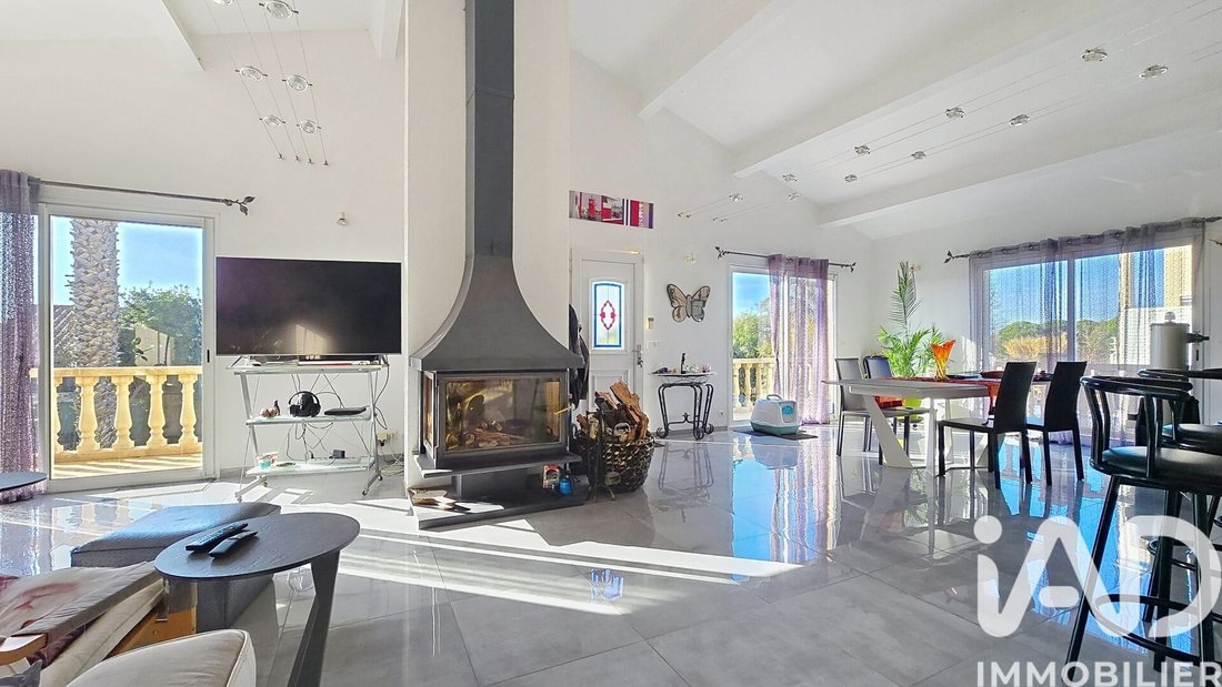 House in Sainte-Marie-la-Mer, Occitania, France 5 - 16965156