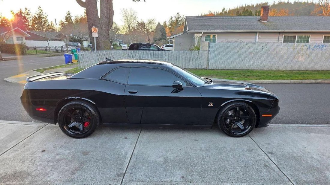 Coupe in Portland, OR, United States 4 - 16967152