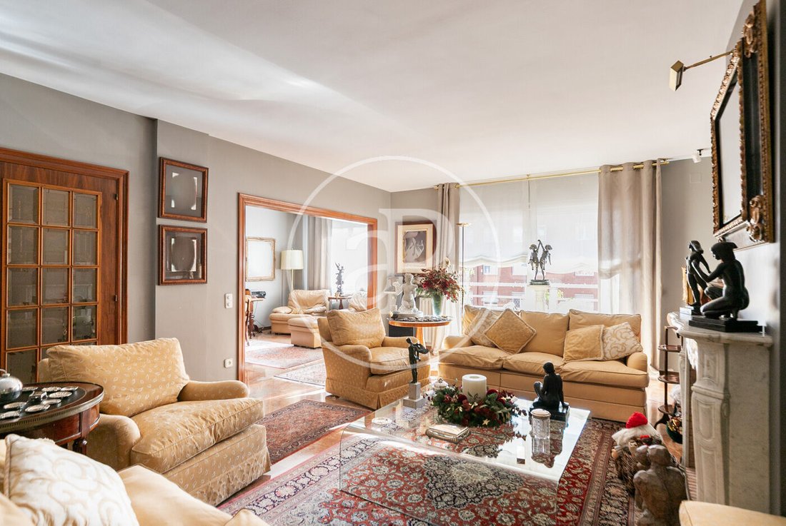 Apartment in Sarrià-Sant Gervasi, Barcelona, Spain 1 - 16964671