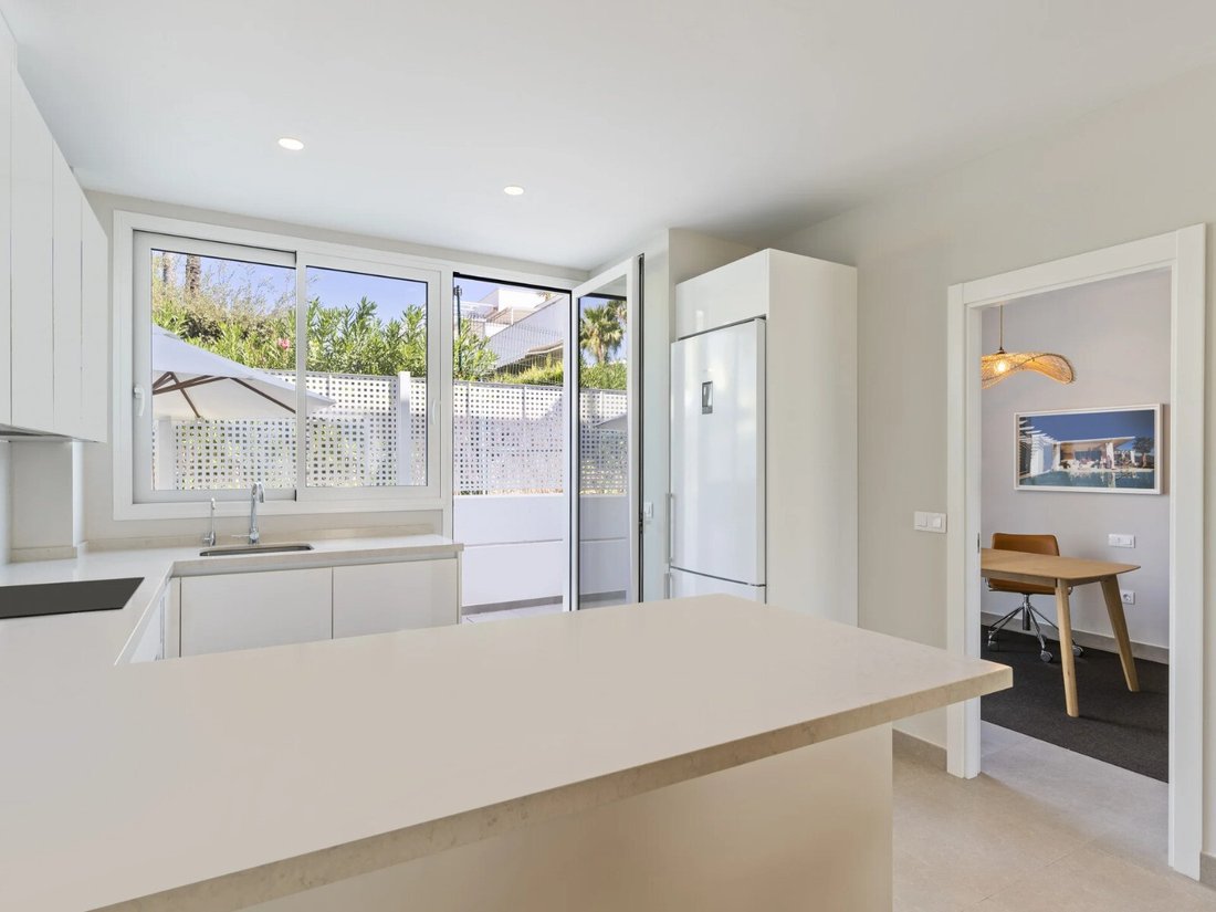 Townhouse in Marbella, Andalusia, Spain 2 - 16968276