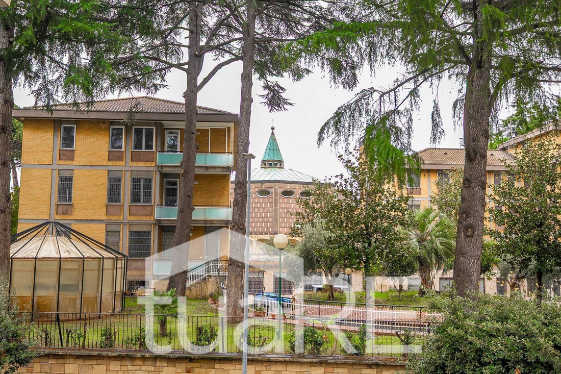 Apartment in Aurelia - Val Cannuta - Ergifee Area, Rome, Italy 2 - 16967391