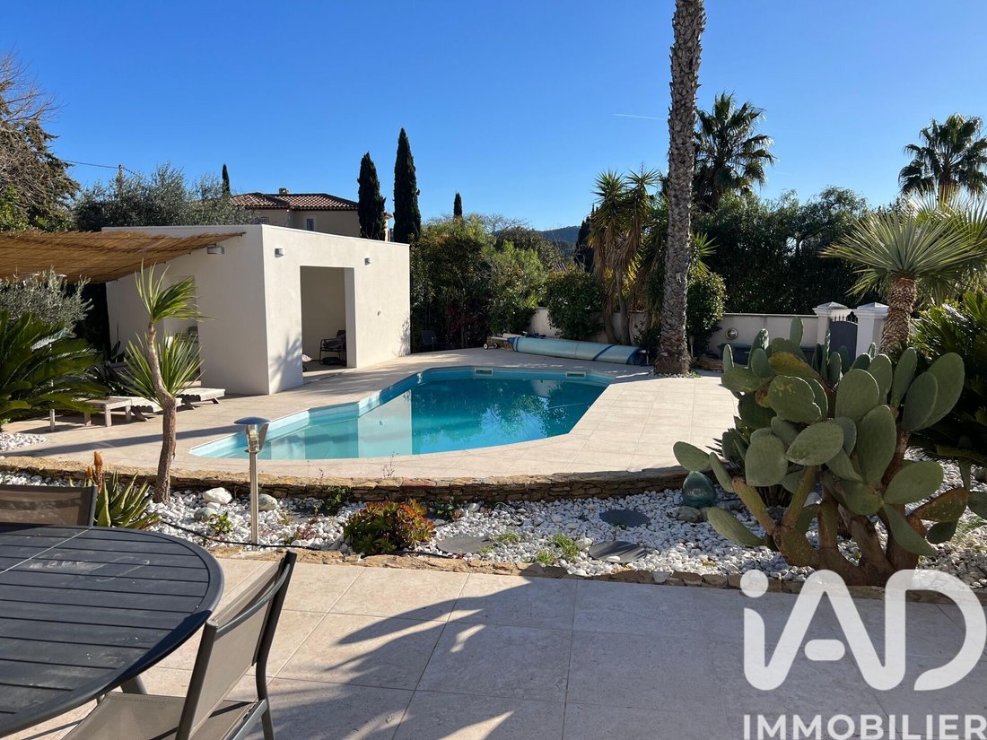 House in Saint-Cyr-sur-Mer, Provence-Alpes-Côte d'Azur, France 2 - 16673937