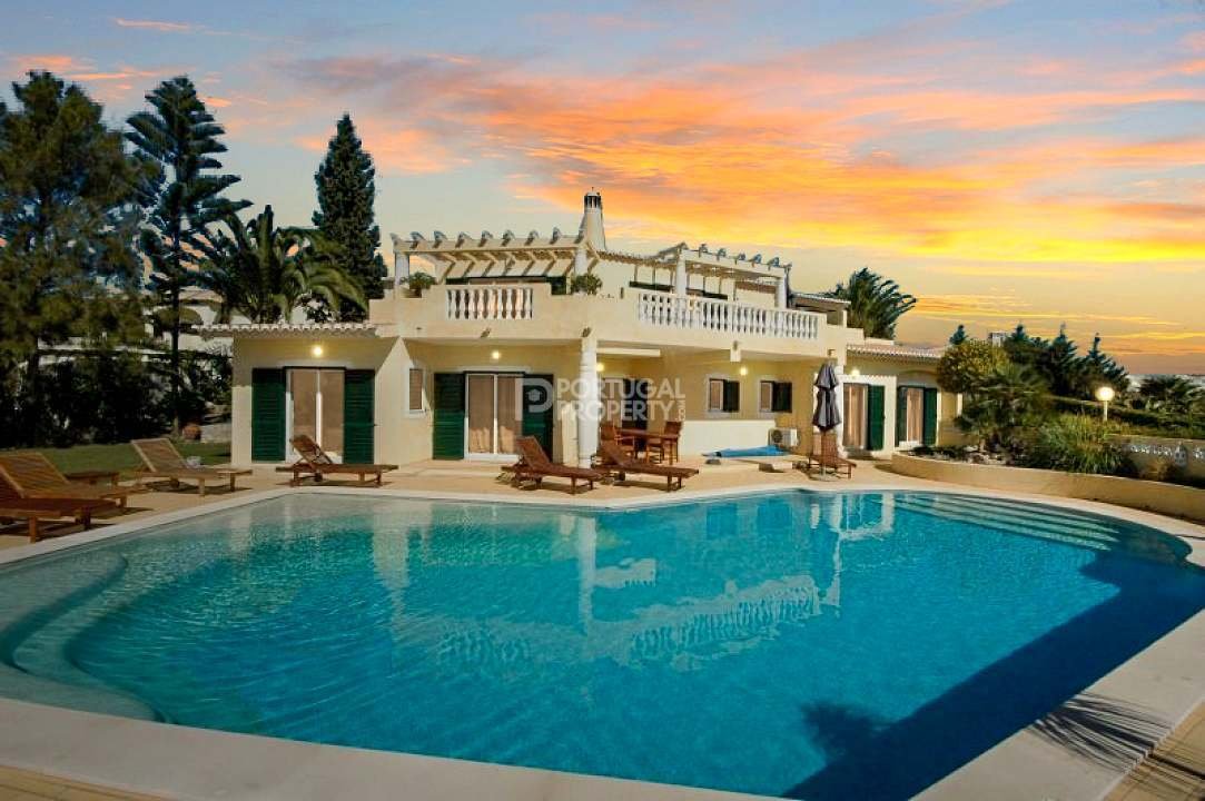 Villa in Budens, Algarve, Portugal 1 - 16965929