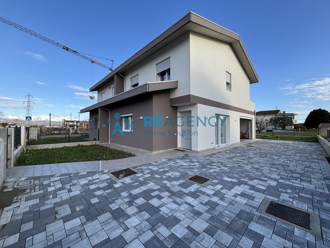 House in Sovizzo, Veneto, Italy 1 - 16967081