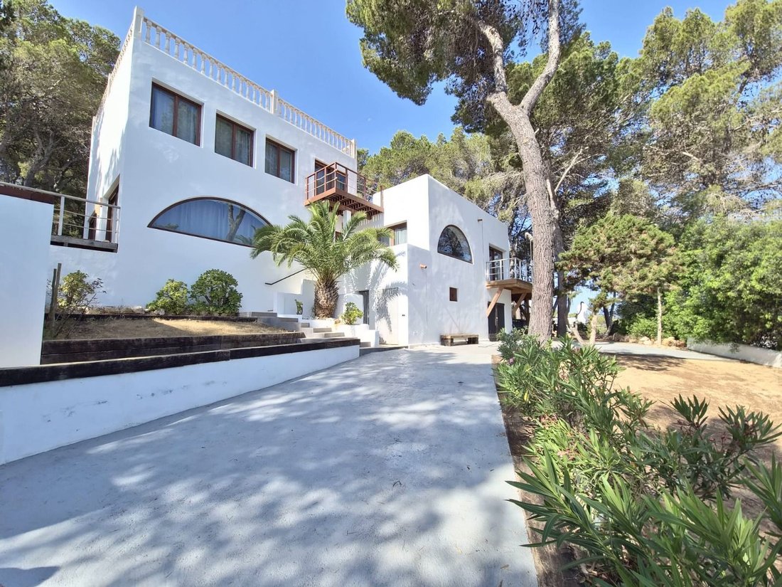 Chalet in Santa Eularia des Riu, Balearic Islands, Spain 2 - 16966396