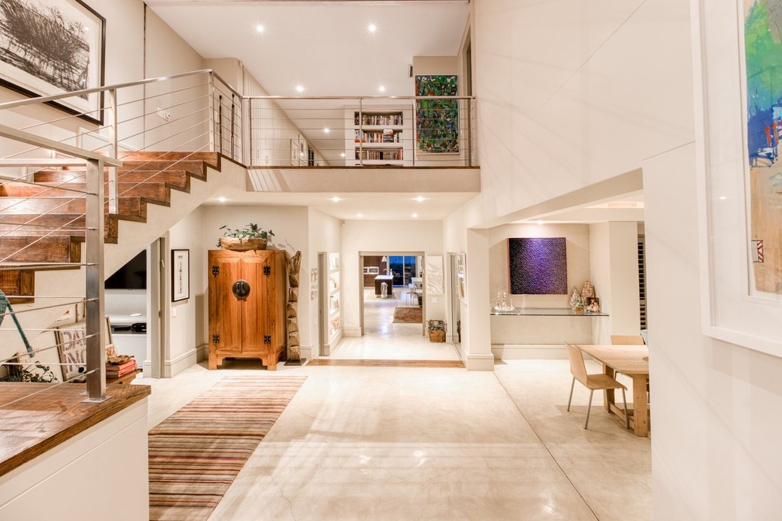 House in Benmore Gardens, Gauteng, South Africa 3 - 16964762