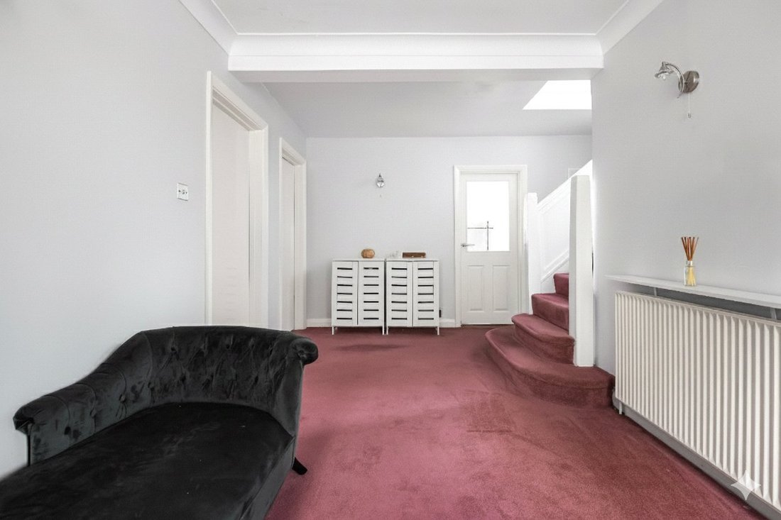 House in Ferney Hill, Enfield, England 4 - 16965669