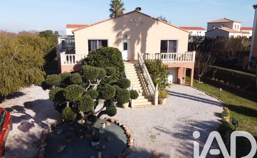 House in Sainte-Marie-la-Mer, Occitania, France 1