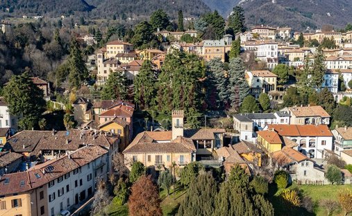 Villa à Erba, Lombardie, Italie 1