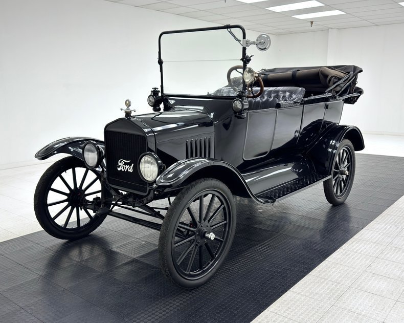 Cabriolet in Morgantown, United States 2 - 16968358