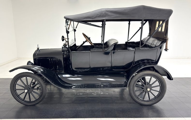 Cabriolet in Morgantown, United States 3 - 16968358
