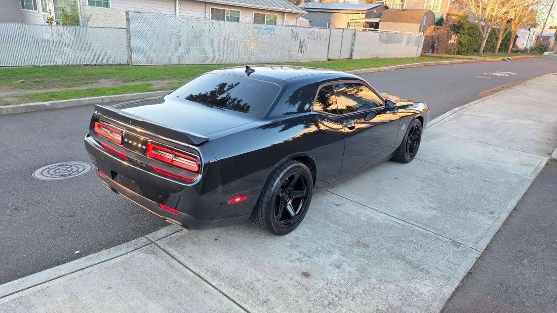 Coupe in Portland, OR, United States 5 - 16967152