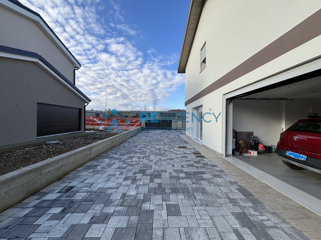 House in Sovizzo, Veneto, Italy 4 - 16967081