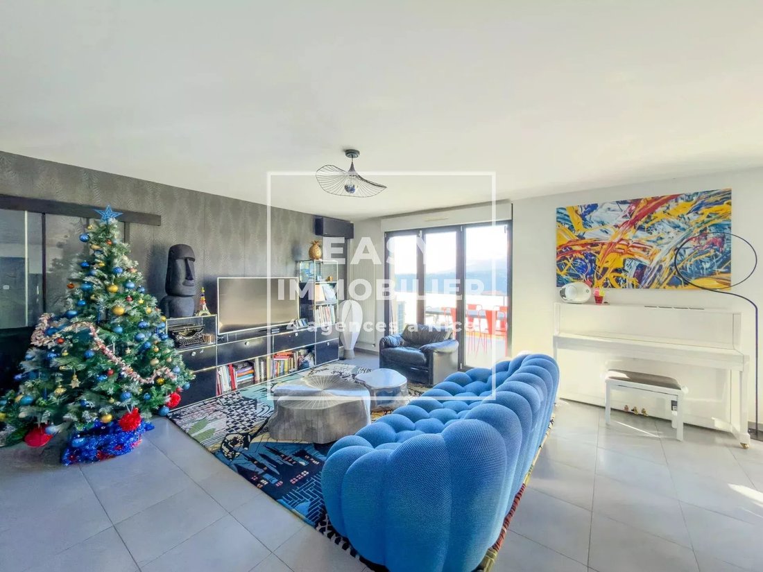 Villa en Niza, Provenza-Alpes-Costa Azul, Francia 2 - 16964209