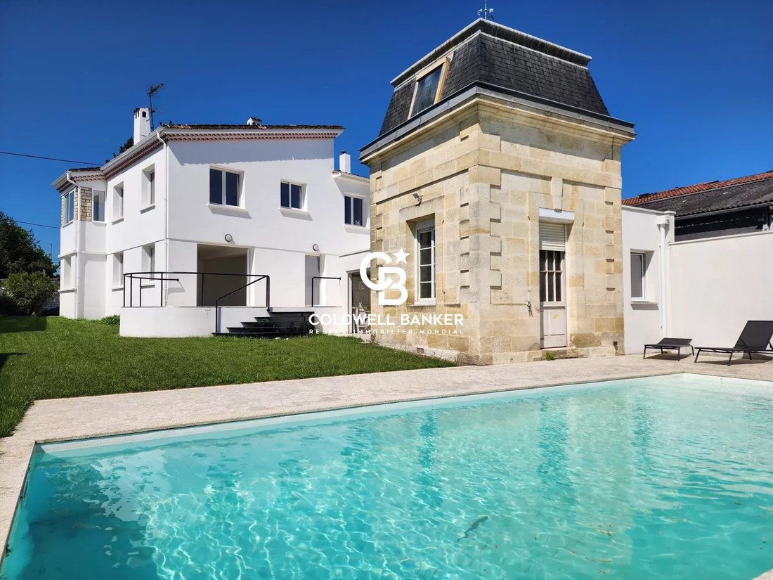 House in Villenave-d'Ornon, Nouvelle-Aquitaine, France 2 - 15635307